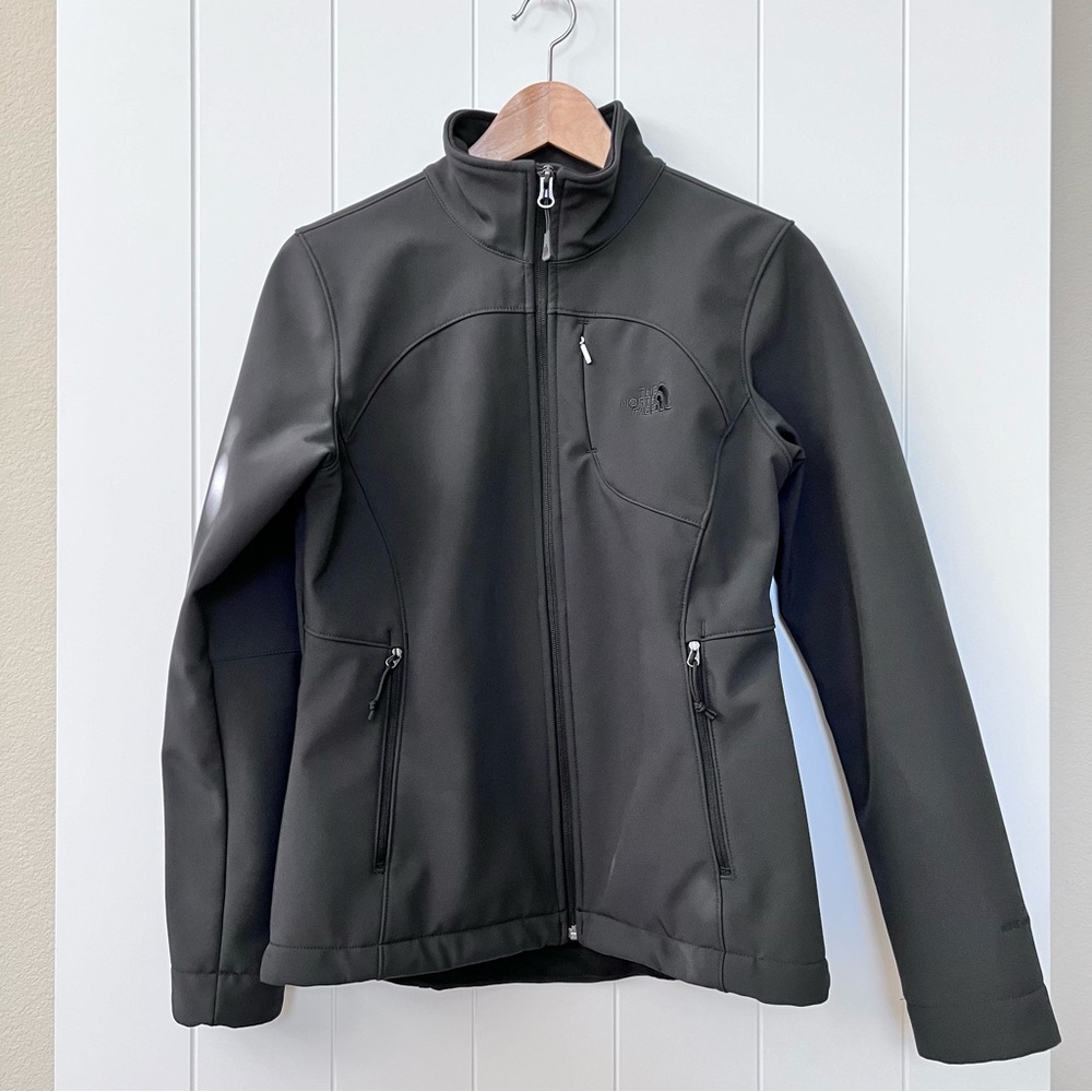 The North Face women’s jacket water resistant black size small